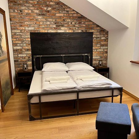 Dwor Gogolewo Nad Warta Bed and Breakfast Ksiaz Wielkopolski Exteriör bild