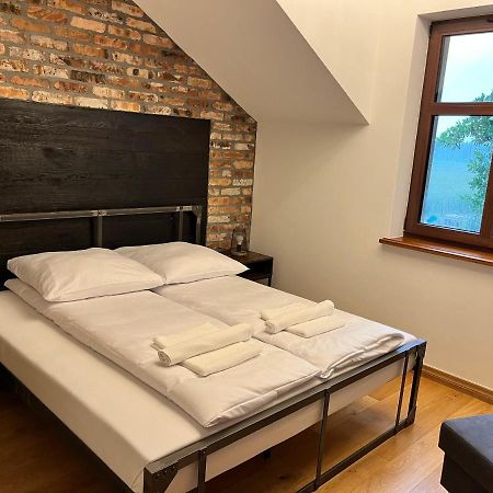 Dwor Gogolewo Nad Warta Bed and Breakfast Ksiaz Wielkopolski Exteriör bild