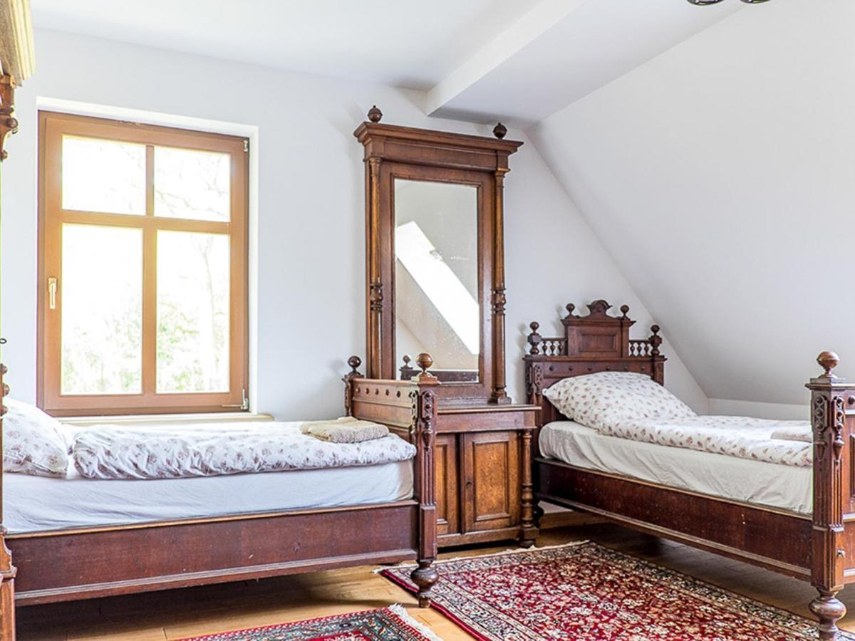 Dwor Gogolewo Nad Warta Bed and Breakfast Ksiaz Wielkopolski Exteriör bild