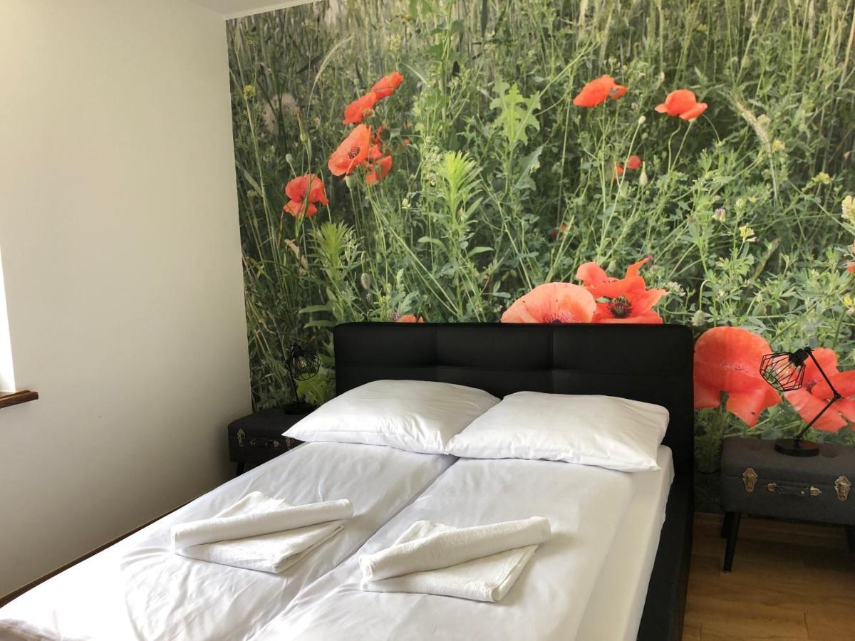 Dwor Gogolewo Nad Warta Bed and Breakfast Ksiaz Wielkopolski Exteriör bild