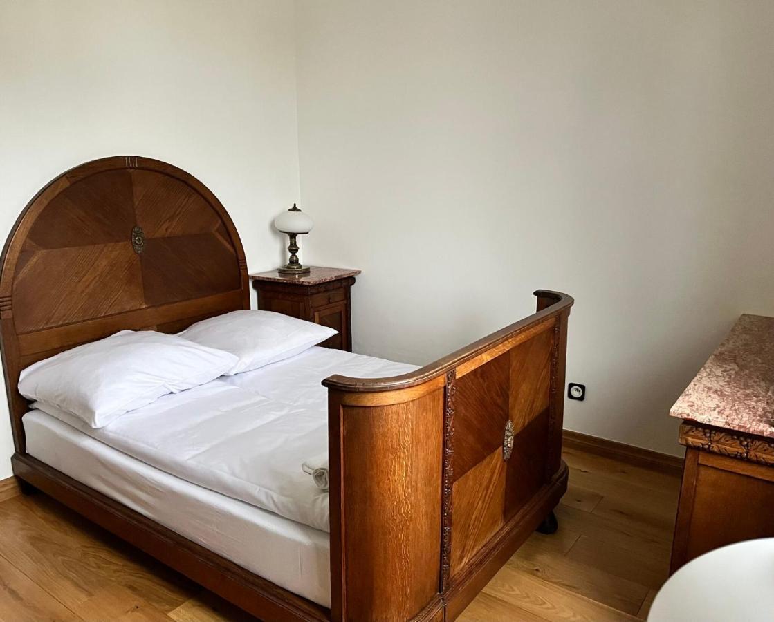 Dwor Gogolewo Nad Warta Bed and Breakfast Ksiaz Wielkopolski Exteriör bild