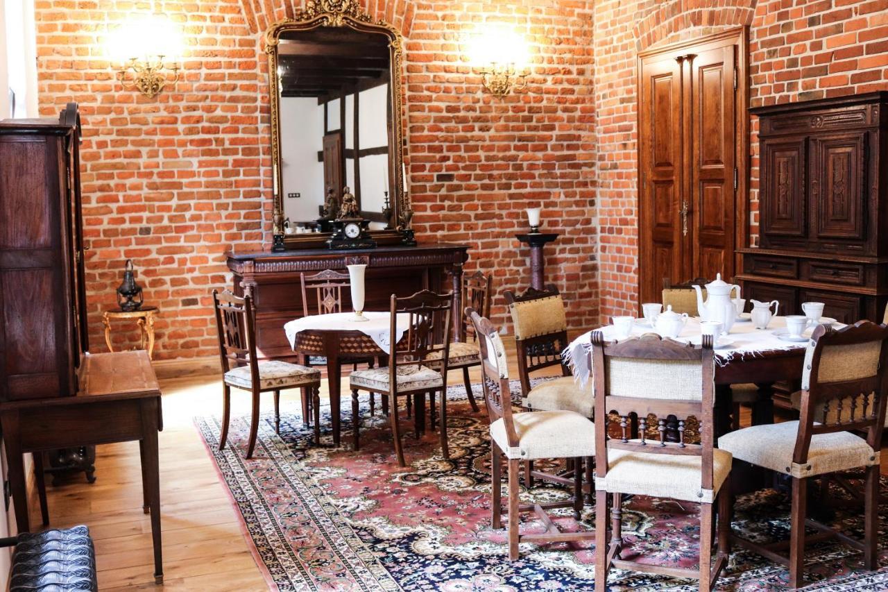 Dwor Gogolewo Nad Warta Bed and Breakfast Ksiaz Wielkopolski Exteriör bild