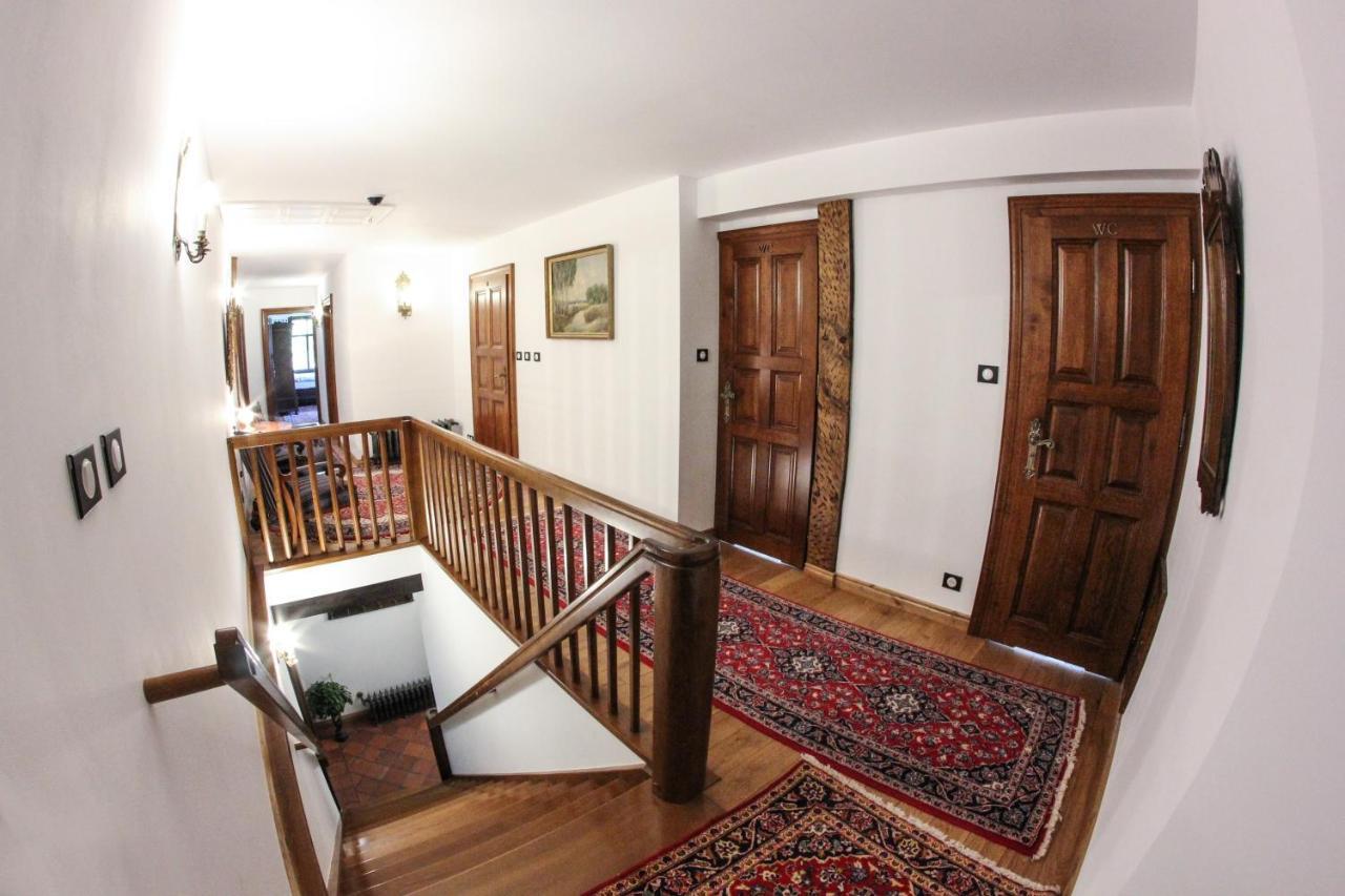Dwor Gogolewo Nad Warta Bed and Breakfast Ksiaz Wielkopolski Exteriör bild